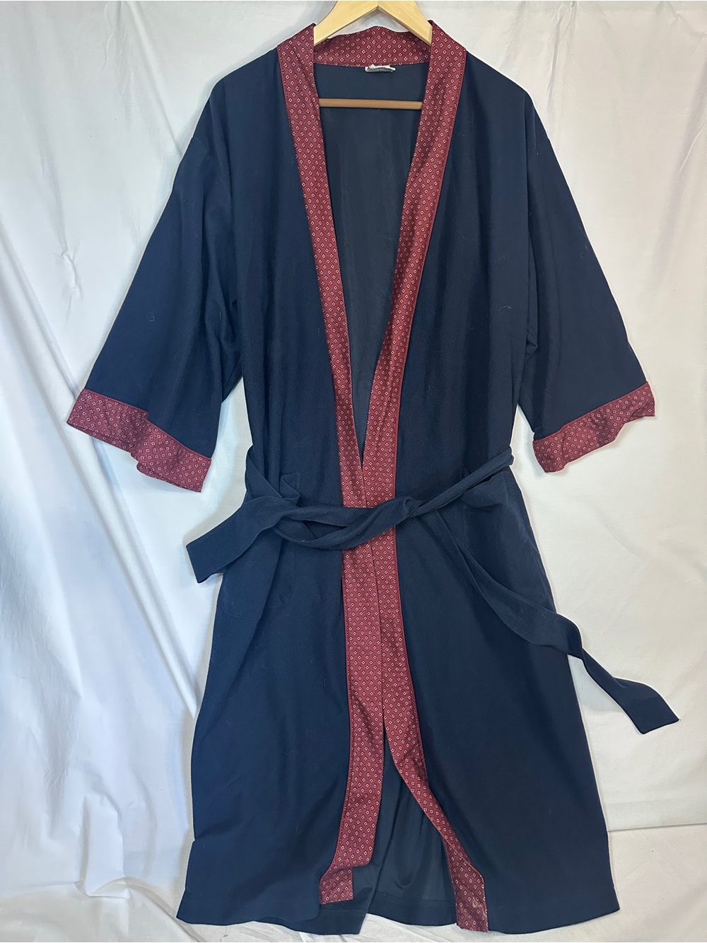 Vintage Puritan Men's Geometric Trim Belted Robe One Size Black Red
